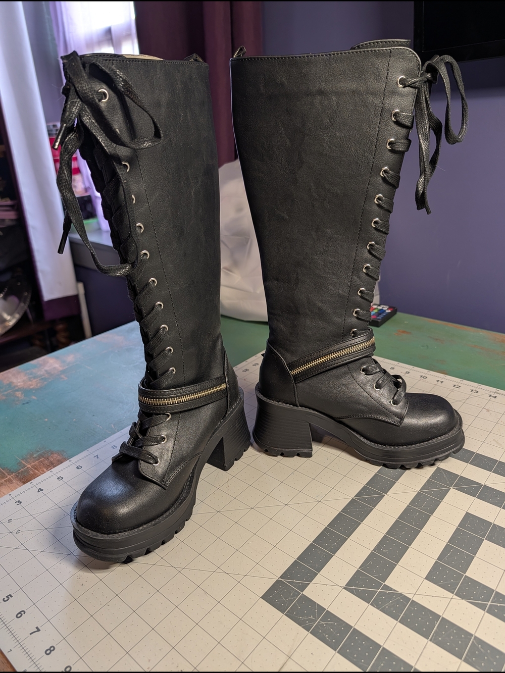 Demonia Bratty Lace-Up Knee-High Combat Boots Size 6 - Picture 3 of 8